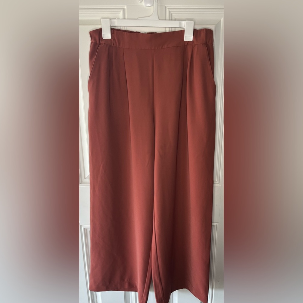 Lululemon wide leg pull on pants size 12 women’s activewear athletic comfort